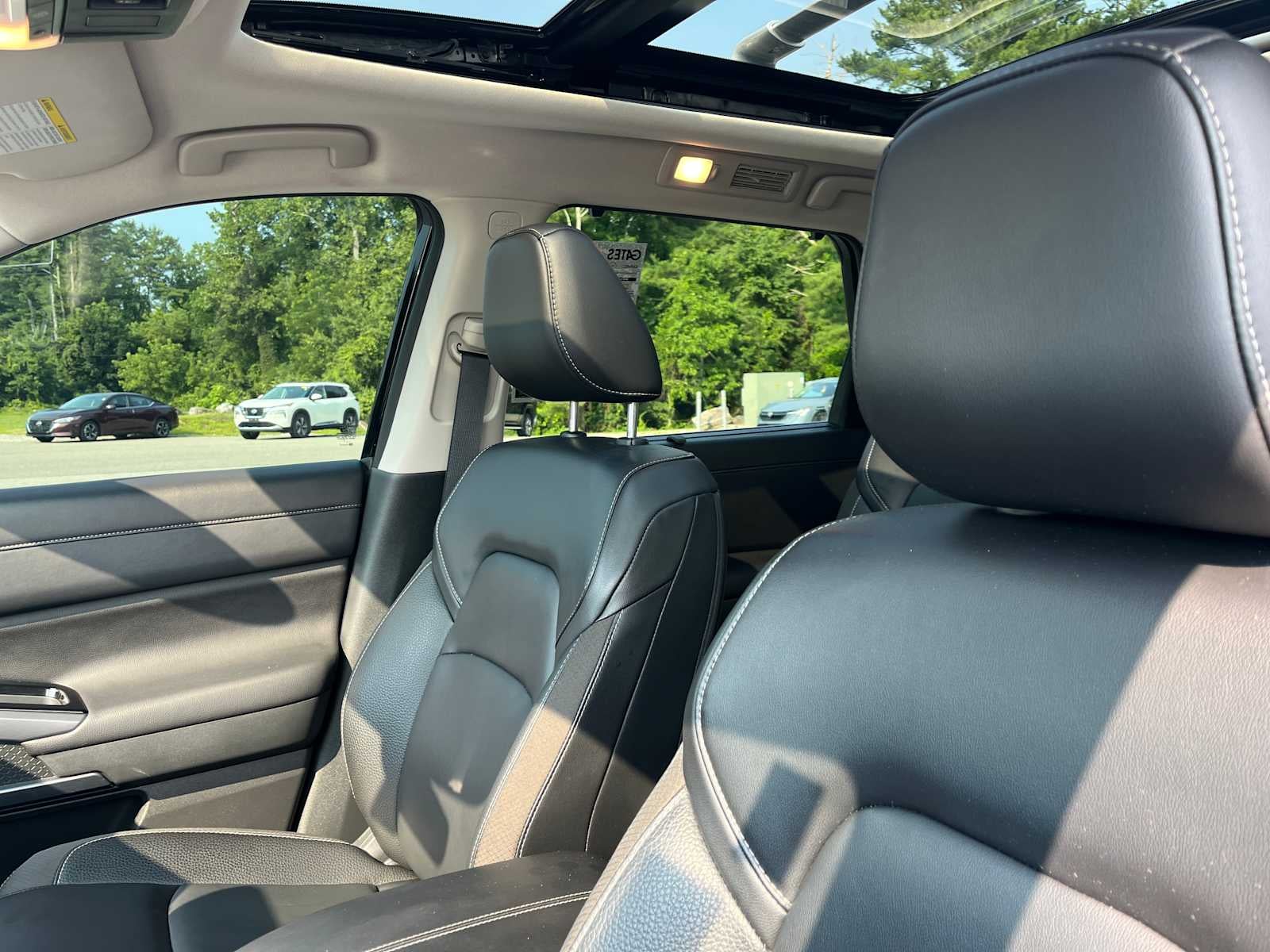 2023 Nissan Pathfinder SL