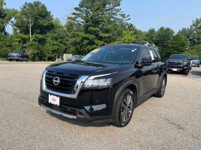 2023 Nissan Pathfinder SL