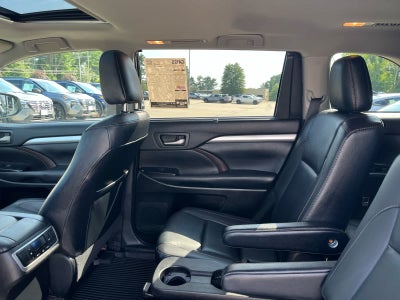 2019 Toyota Highlander SE