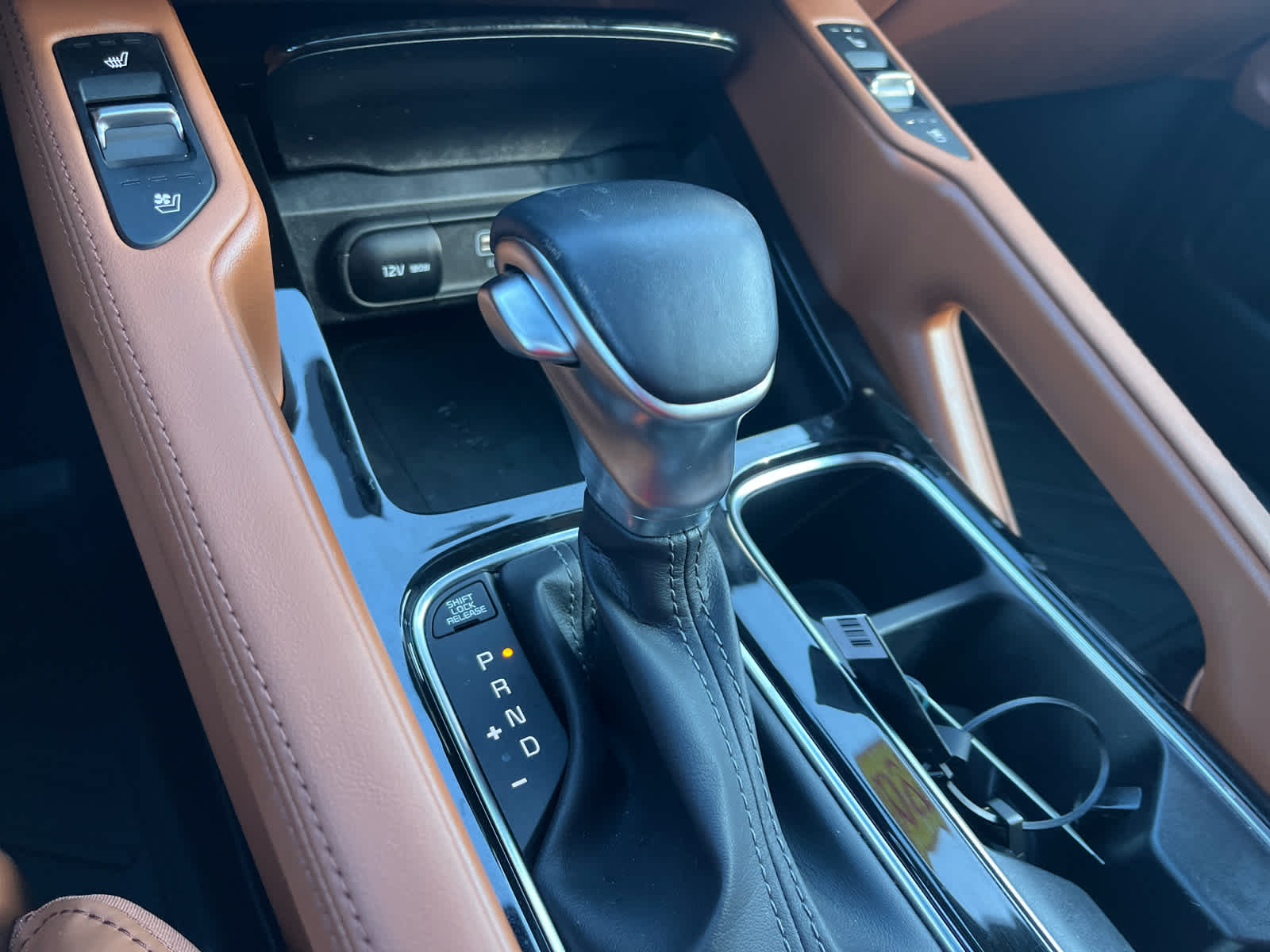 2024 Kia TELLURIDE Base