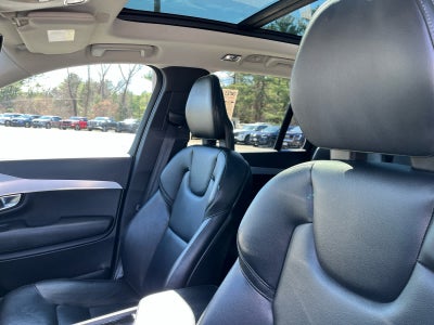 2018 Volvo XC90 Momentum