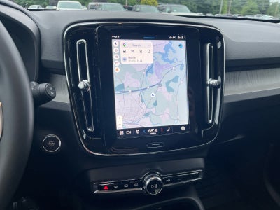 2025 Volvo XC40 Ultra Bright Theme