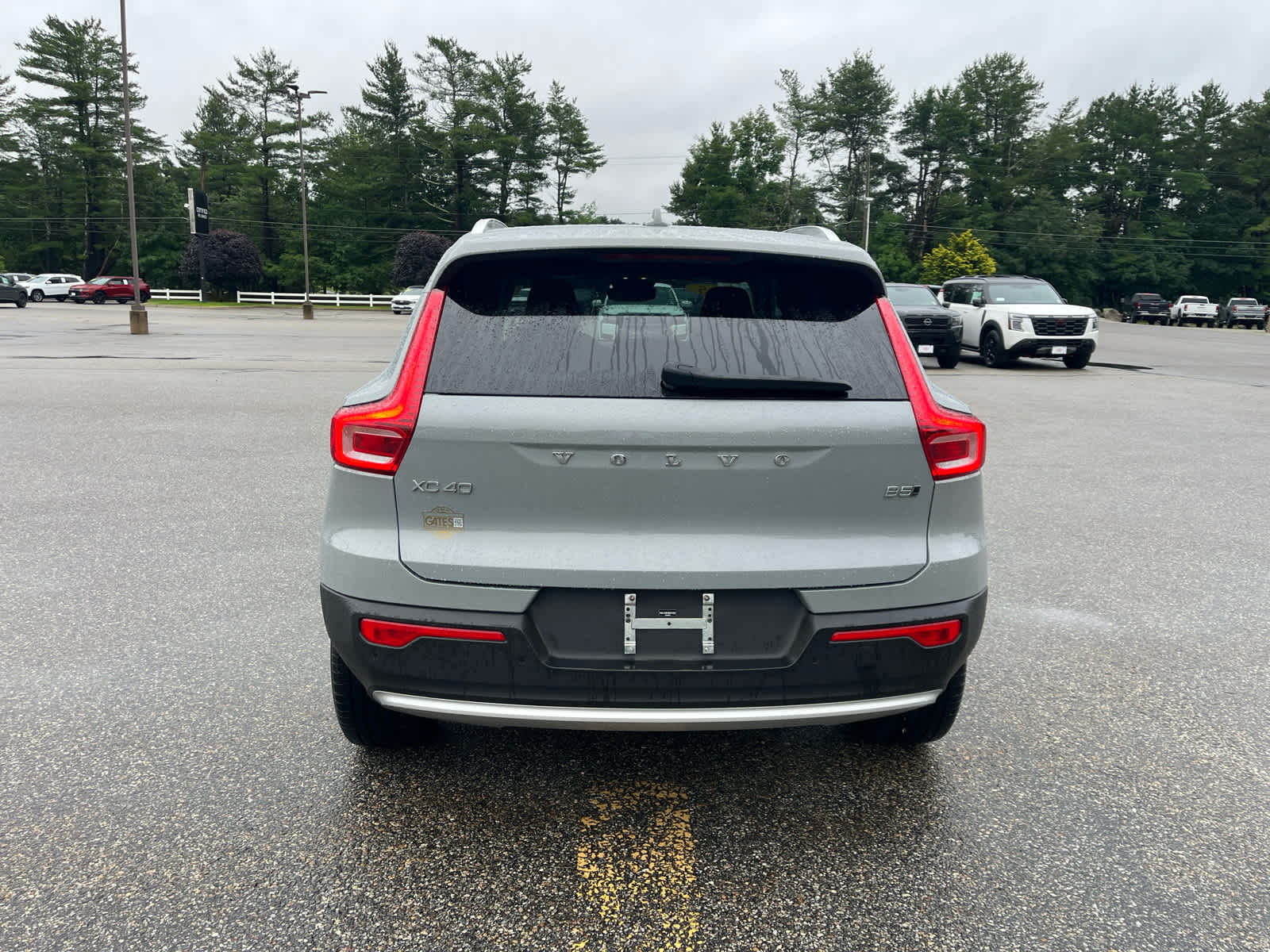 2025 Volvo XC40 Ultra Bright Theme