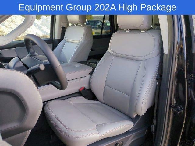 2025 Ford Expedition Active 4x4