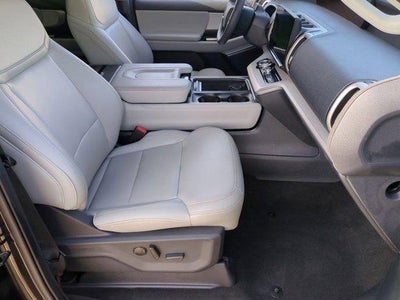 2025 Ford Expedition Active 4x4