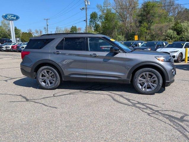 2023 Ford Explorer XLT 4WD