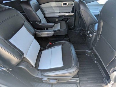 2023 Ford Explorer XLT 4WD