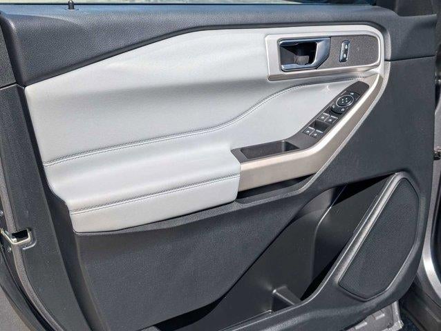 2023 Ford Explorer XLT 4WD