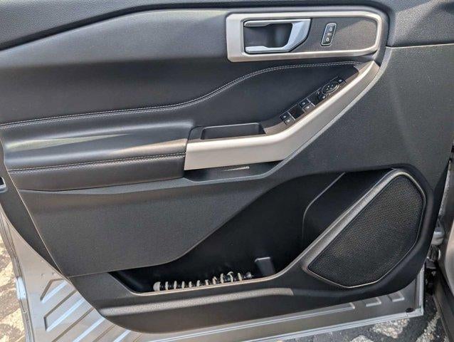 2023 Ford Explorer XLT 4WD
