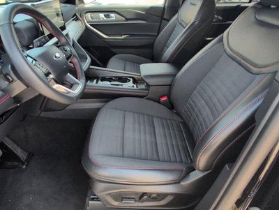 2025 Ford Explorer ST-Line 4WD