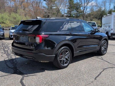 2025 Ford Explorer ST-Line 4WD