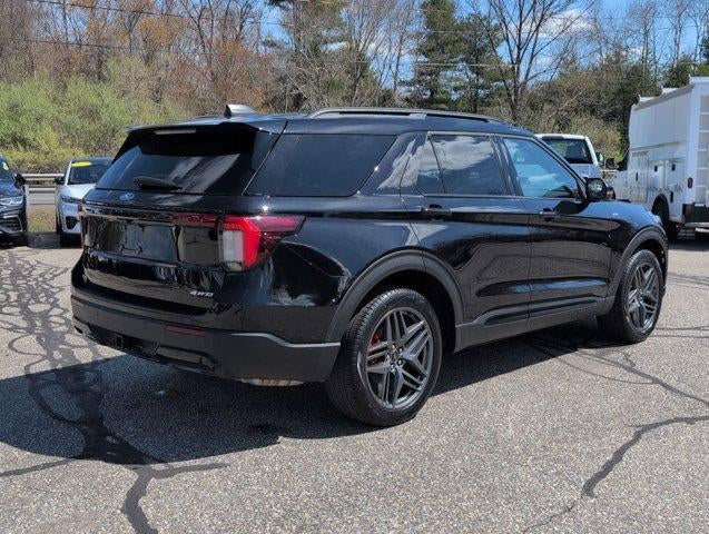 2025 Ford Explorer ST-Line 4WD