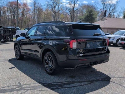 2025 Ford Explorer ST-Line 4WD