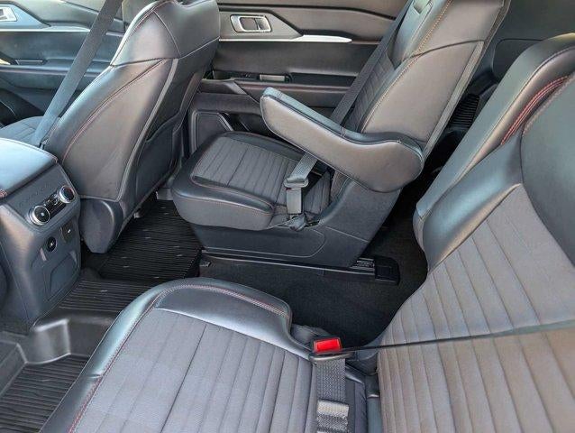 2025 Ford Explorer ST-Line 4WD
