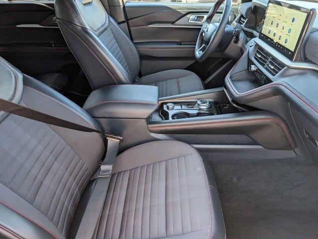 2025 Ford Explorer ST-Line 4WD
