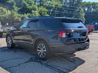 2025 Ford Explorer ST-Line 4WD
