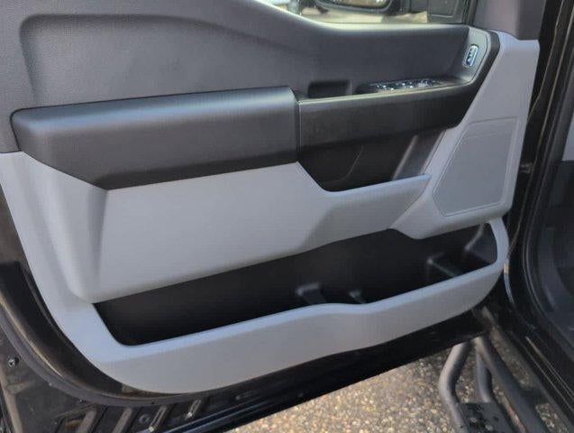 2023 Ford Super Duty F-250 SRW XL 4WD Crew Cab 6.75' Box