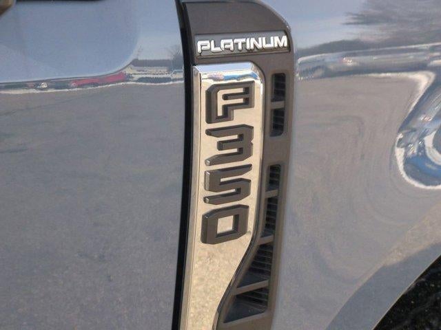 2023 Ford Super Duty F-350 SRW XL 4WD Crew Cab 6.75' Box