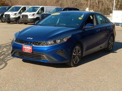 2023 Kia Forte LXS IVT