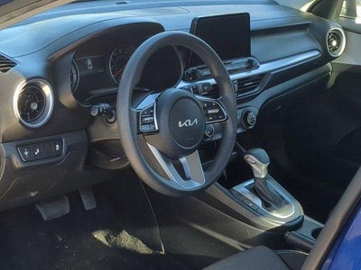 2023 Kia Forte LXS IVT