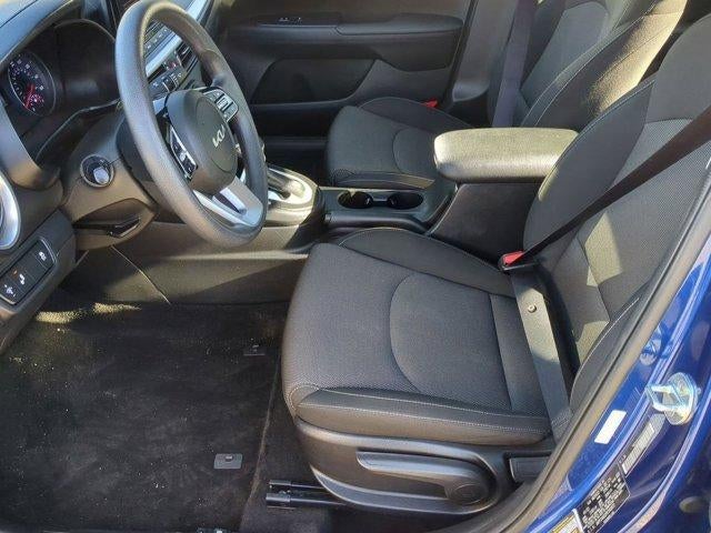 2023 Kia Forte LXS IVT
