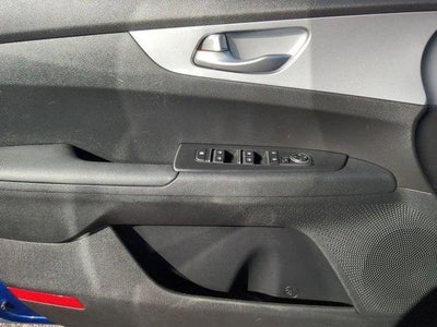 2023 Kia Forte LXS IVT