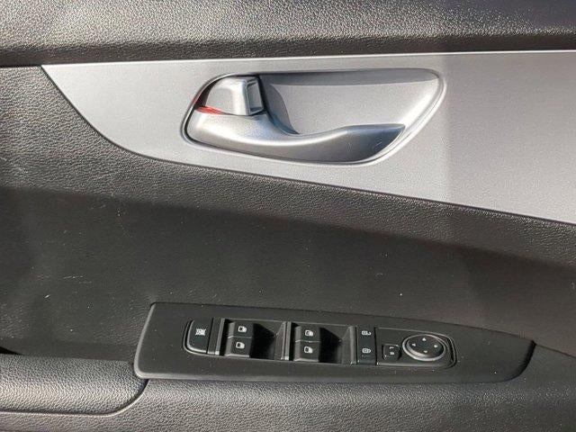 2023 Kia Forte LXS IVT