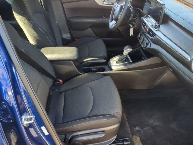 2023 Kia Forte LXS IVT