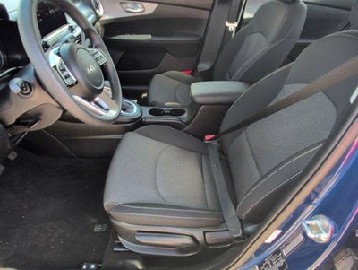 2023 Kia Forte LXS IVT