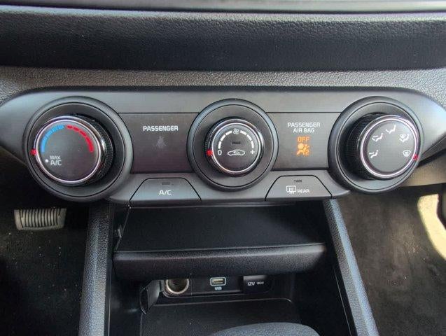 2023 Kia Forte LXS IVT