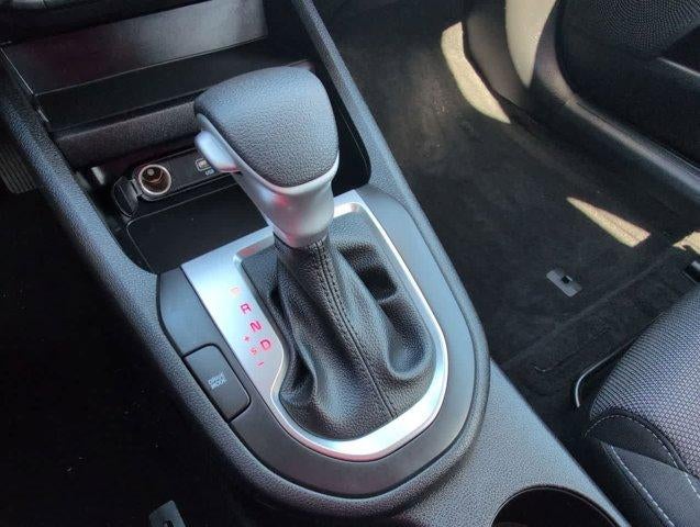 2023 Kia Forte LXS IVT