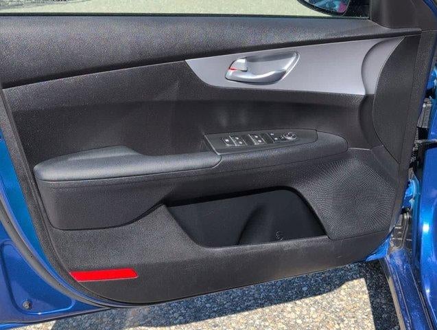 2023 Kia Forte LXS IVT