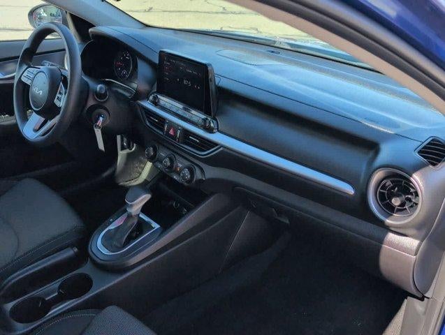 2023 Kia Forte LXS IVT