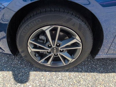 2023 Kia Forte LXS IVT