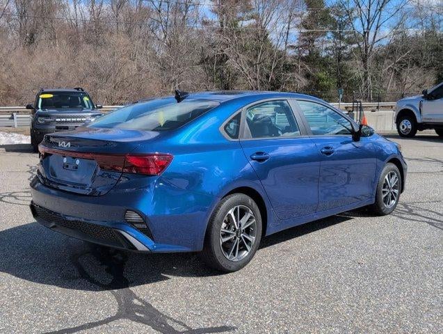2023 Kia Forte LXS IVT