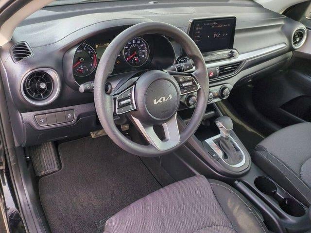 2024 Kia Forte LXS IVT