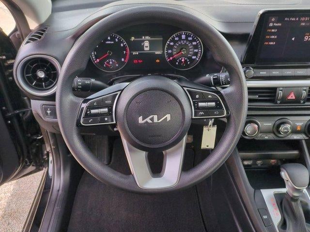 2024 Kia Forte LXS IVT