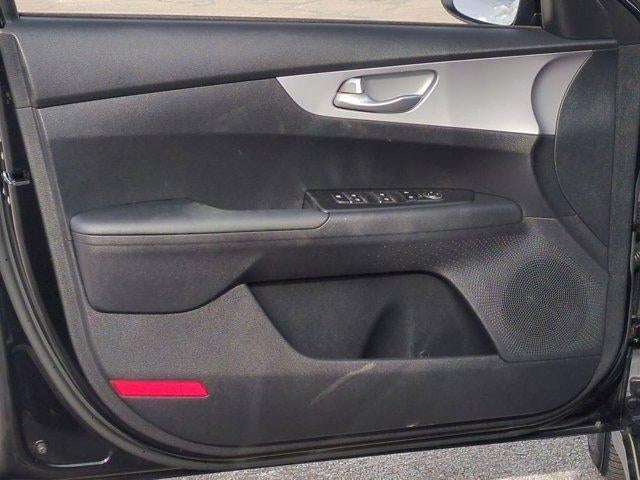 2024 Kia Forte LXS IVT