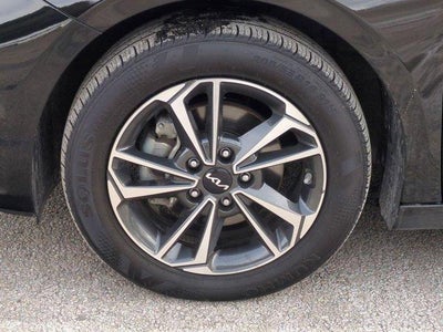 2024 Kia Forte LXS IVT