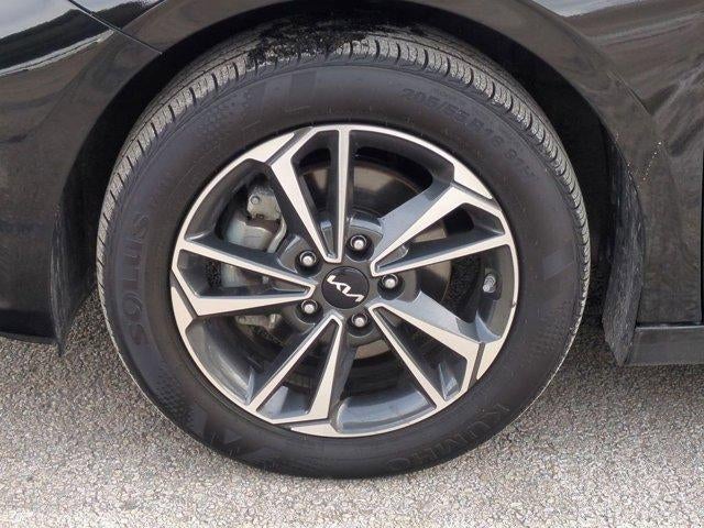 2024 Kia Forte LXS IVT