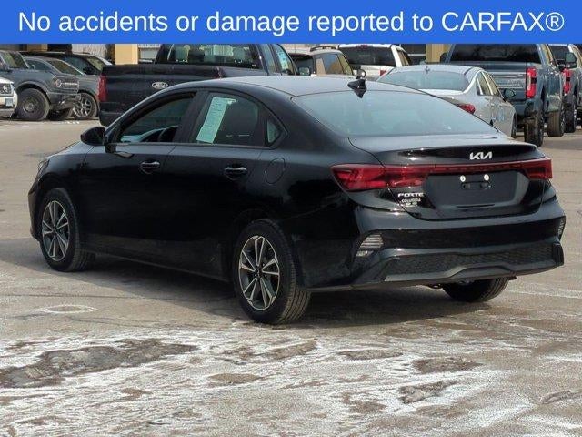 2024 Kia Forte LXS IVT