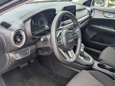2023 Kia Forte LXS IVT