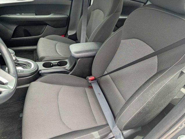 2023 Kia Forte LXS IVT