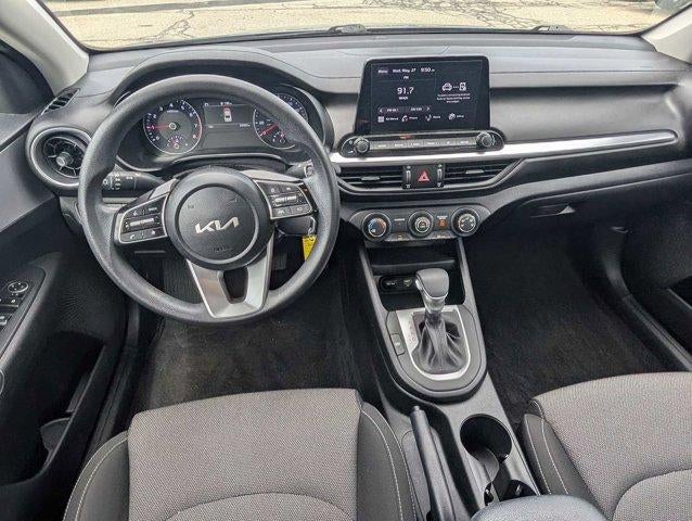 2023 Kia Forte LXS IVT