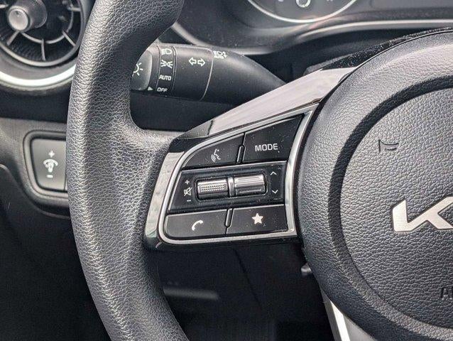 2023 Kia Forte LXS IVT
