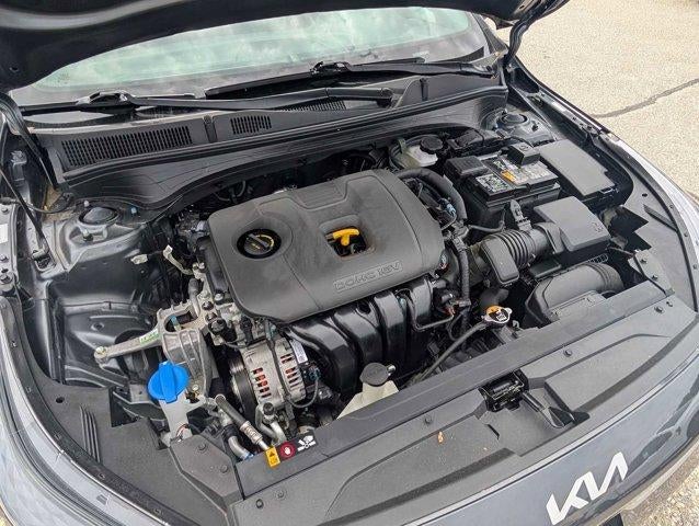 2023 Kia Forte LXS IVT