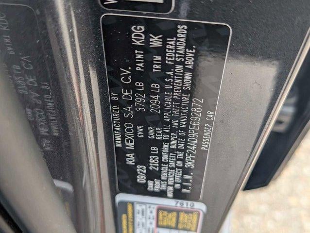 2023 Kia Forte LXS IVT