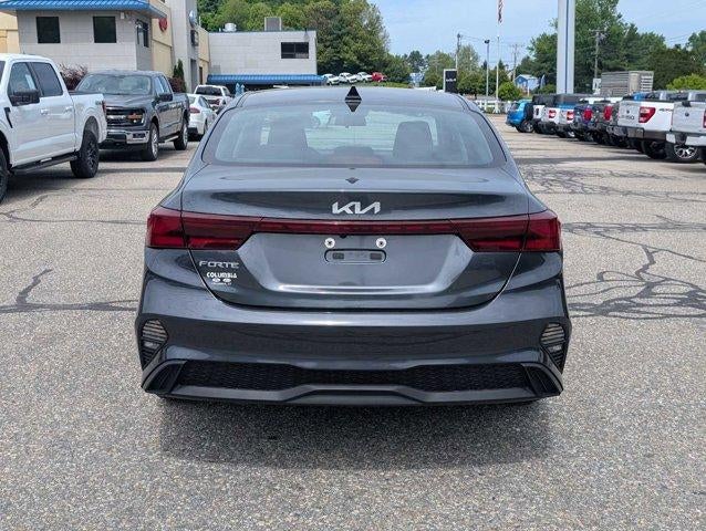 2023 Kia Forte LXS IVT