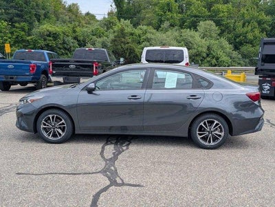 2023 Kia Forte LXS IVT