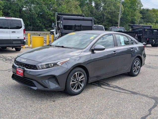 2023 Kia Forte LXS IVT